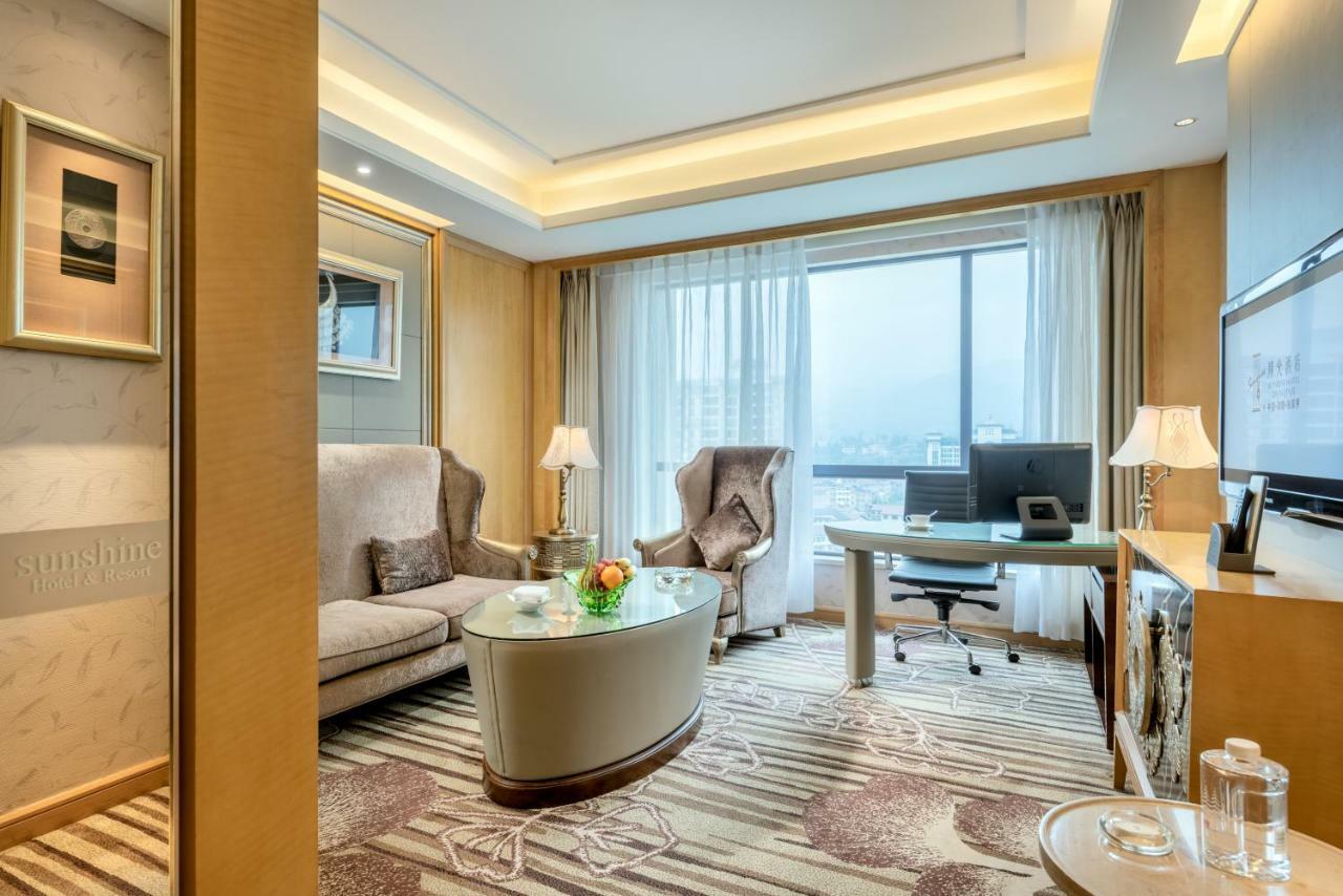 Sunshine Hotel ז'אנגג'יאג'י מראה חיצוני תמונה